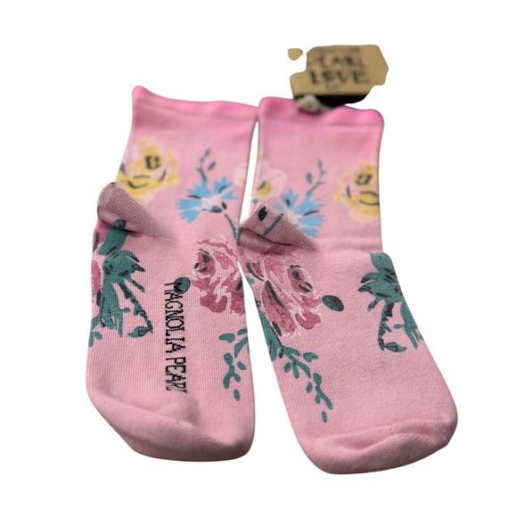 Magnolia Pearl Pink Floral Colorful Crew Socks Bohemian Roses OS NWT - Picture 3 of 4